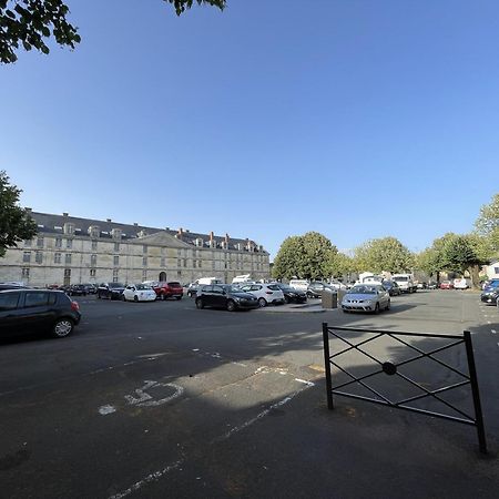 Apartamento Chez Jean-Yves Et Zoe - La Boheme - Au Calme, Tres Propre, Proche Parkings Niort Exterior foto