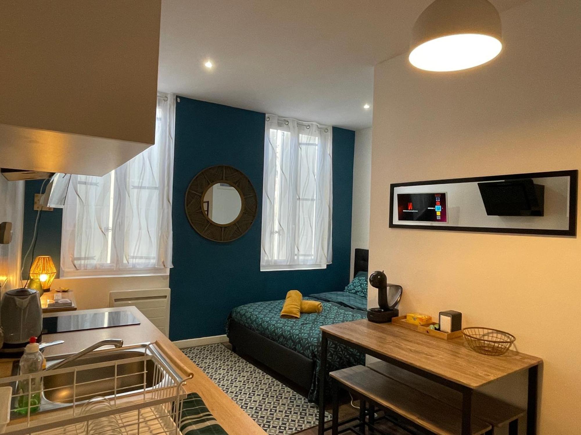 Apartamento Chez Jean-Yves Et Zoe - La Boheme - Au Calme, Tres Propre, Proche Parkings Niort Exterior foto